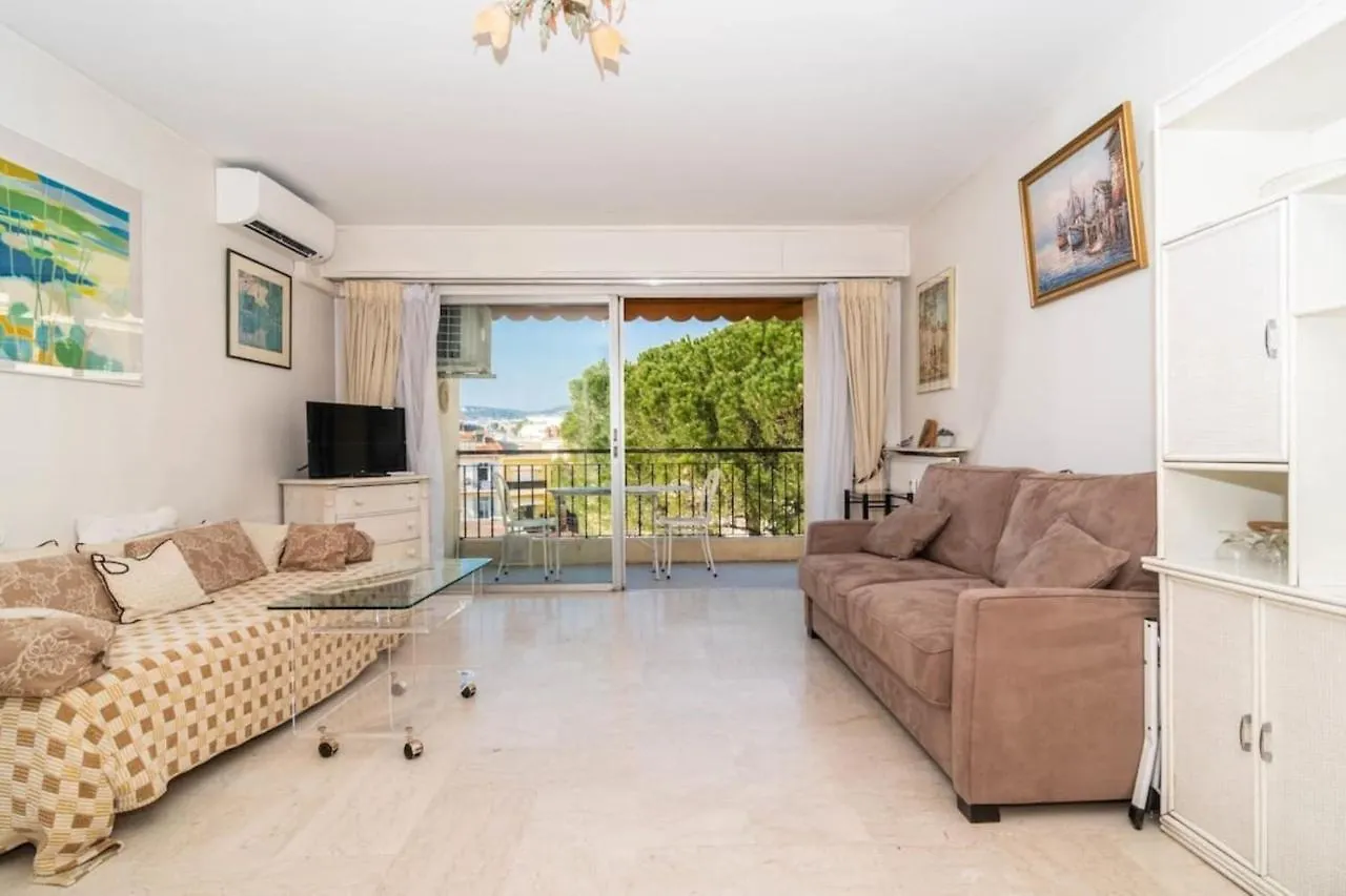 Cosy Studio Cannes Center Beaches Shopping And Congresses Live In Merle location